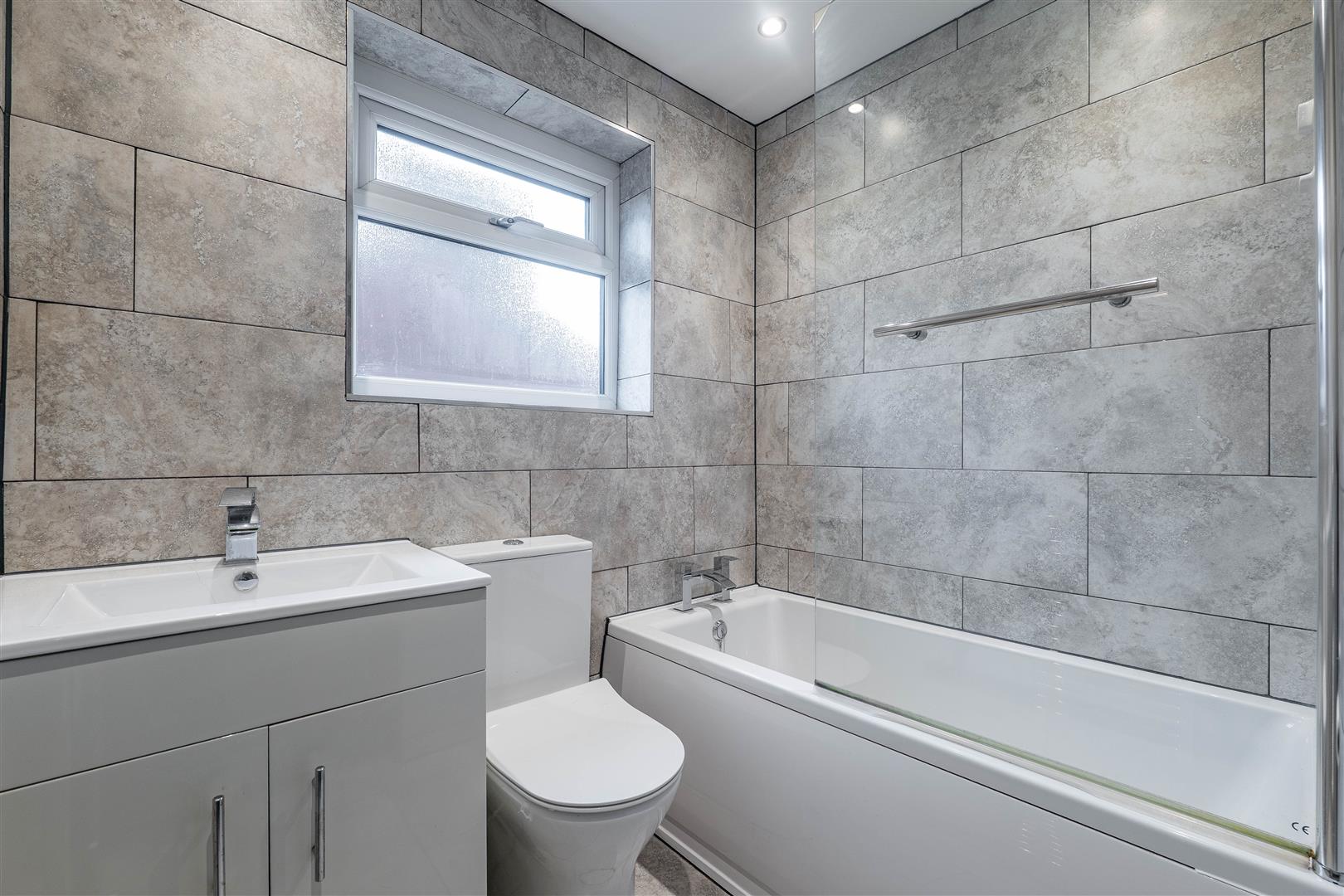 2 bed property in Church Terrace, Preston